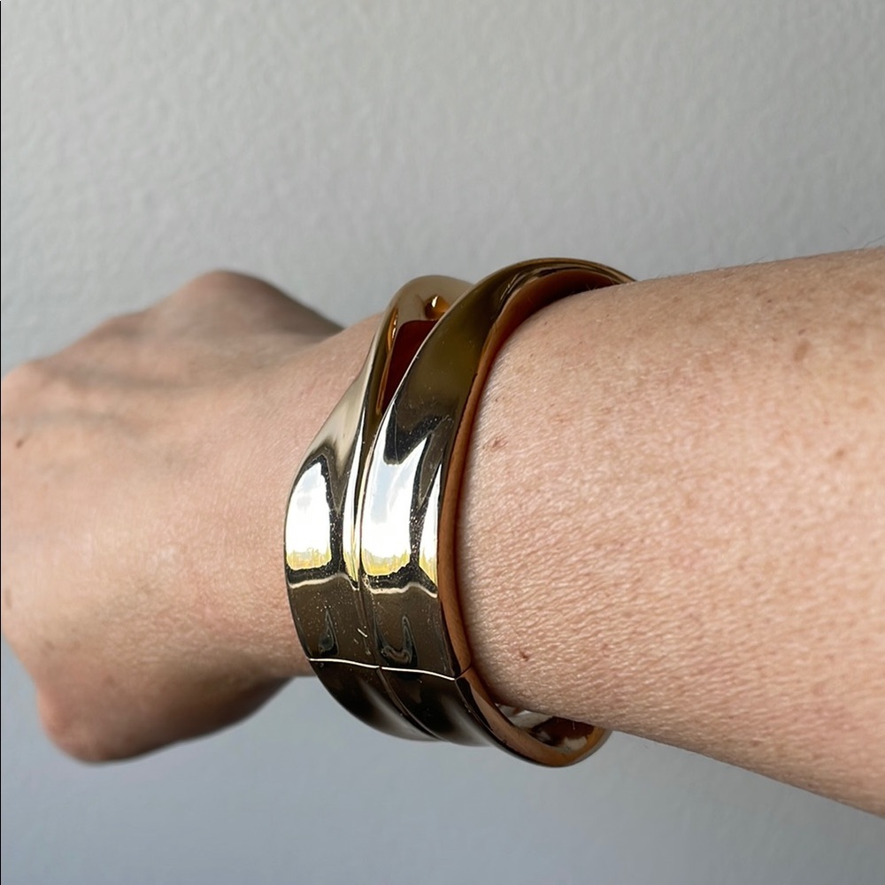 Elegant Gold-Tone Womens Cuff Bracelet - Picture 8 of 11
